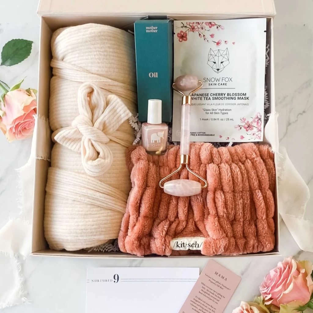 spa-day-pregnancy-gift-box-pink-2